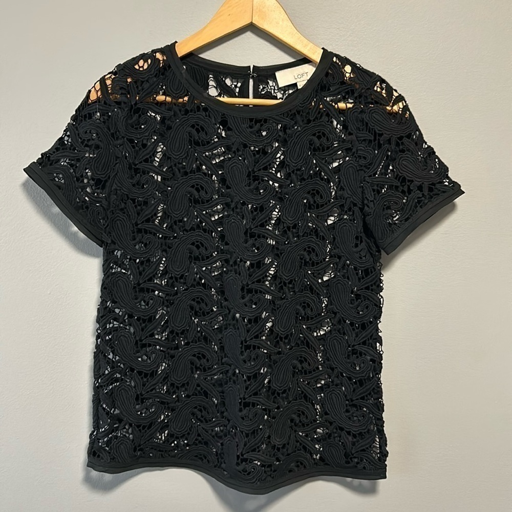 Ann Taylor Loft Black Crochet Short Sleeve Minimalist Top XS